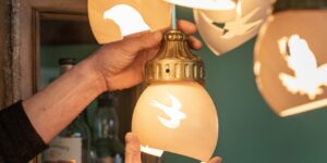 wunderschöne individuelle Strausseneier-Lampen - by Ivolum