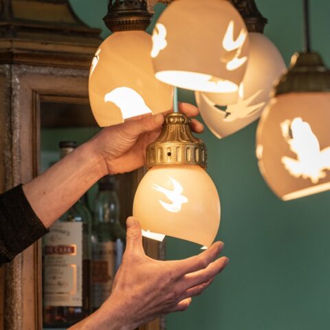 wunderschöne individuelle Strausseneier-Lampen - by Ivolum